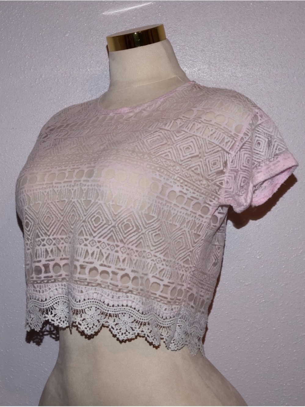Women's Pink Lace Crop Top